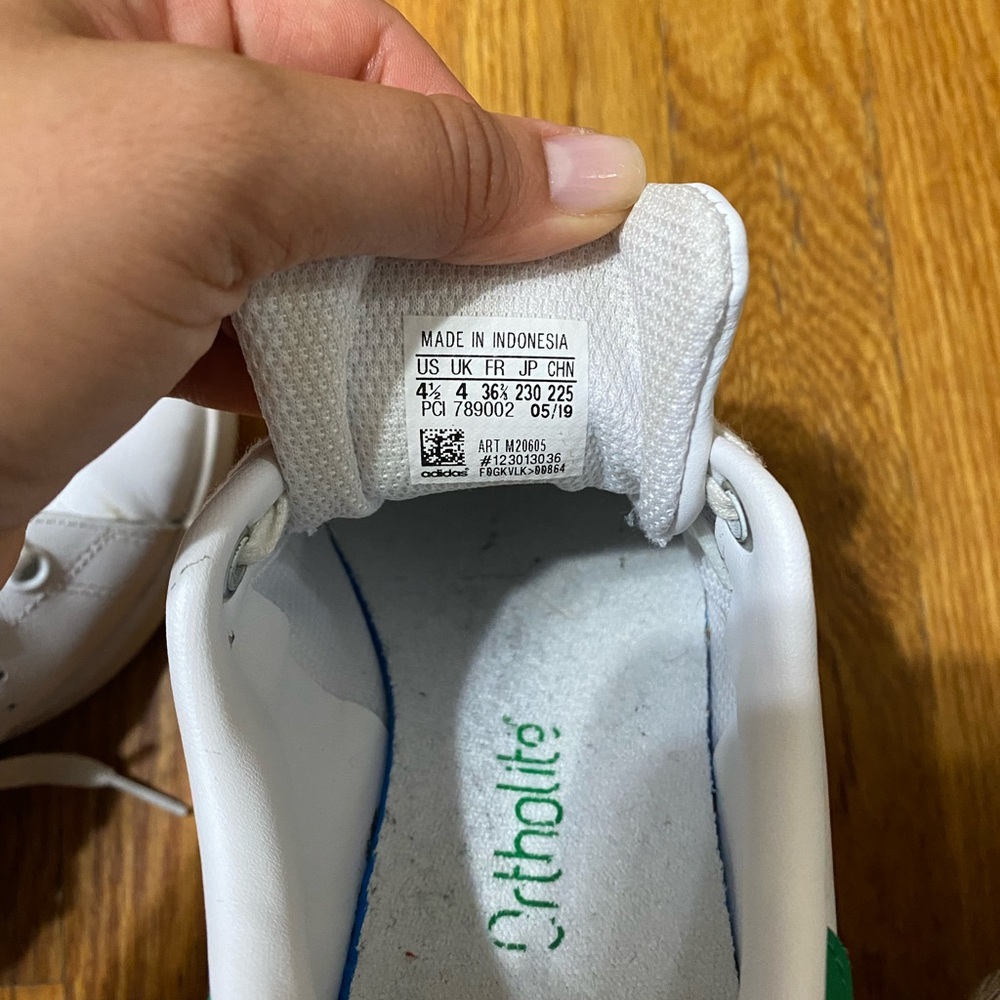 Sneakers - Picture 8 of 8
